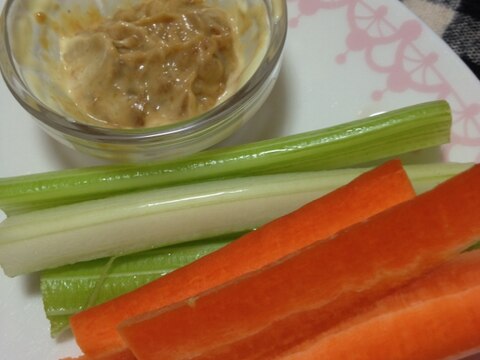 野菜に合う！味噌とマヨネーズの簡単ディップソース